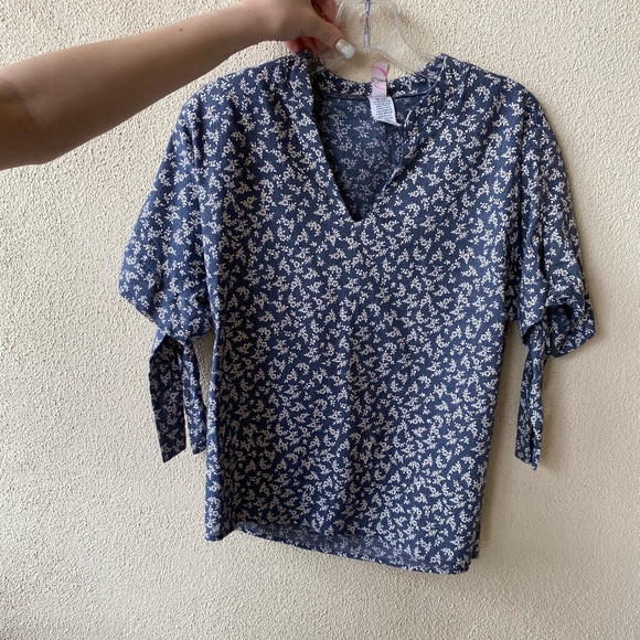 Shirt - Picture 4 of 4